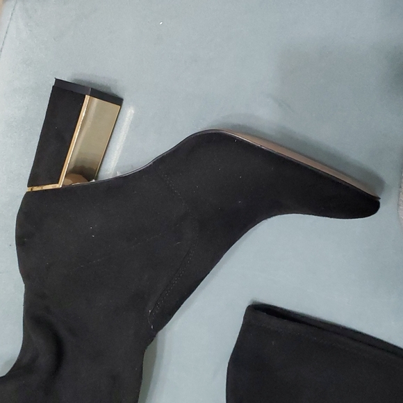 Thigh high BcBG boots - Picture 3 of 4